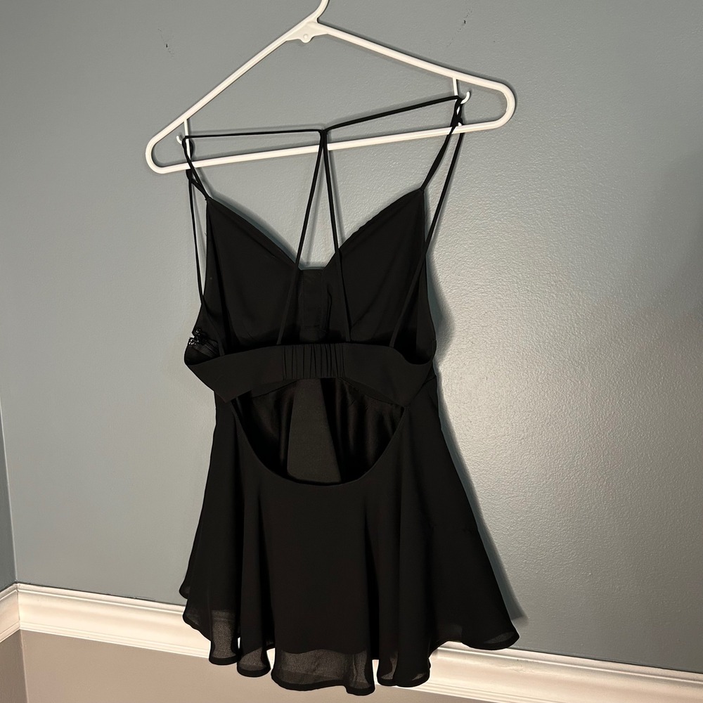Express Womens Black Double Strap V-Neck Peplum Cami Top Open Back Size S - Picture 10 of 10